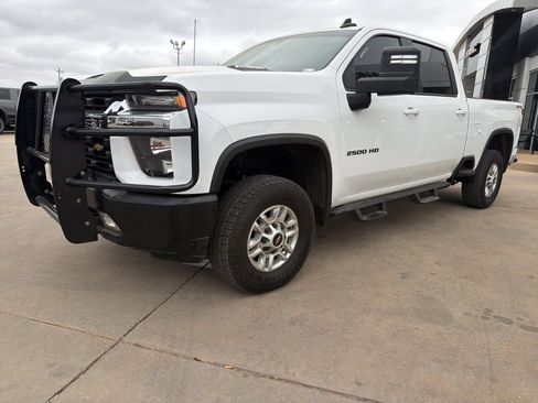 Used 2022 Chevrolet Silverado 2500 LT w/ Convenience Package image 7