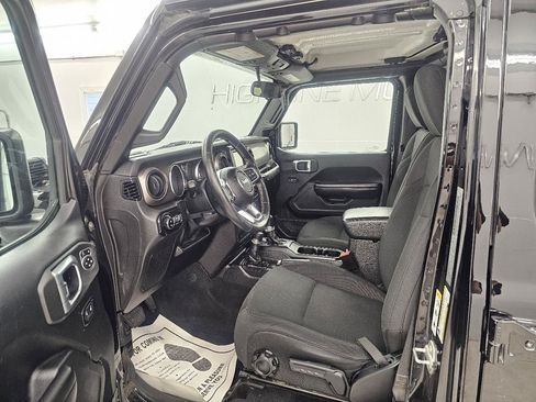 Used 2020 Jeep Gladiator Sport w/ Quick Order Package 24S AWD/4WD image 8