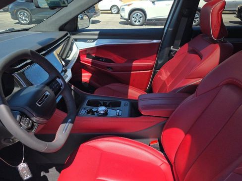 Used 2024 Jeep Wagoneer Launch Edition AWD/4WD image 7