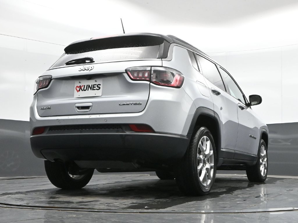 Used 2025 Jeep Compass Limited AWD/4WD image 40