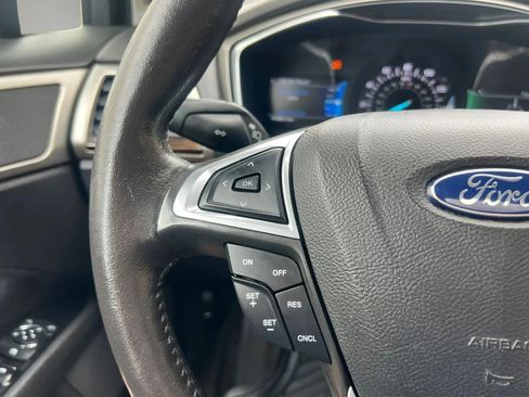 Used 2016 Ford Fusion SE w/ Equipment Group 202A FWD image 17