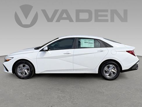 New 2026 Hyundai Elantra SE image 7