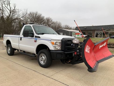 Used 2012 Ford F350 XL w/ Snow Plow Prep Pkg image 4