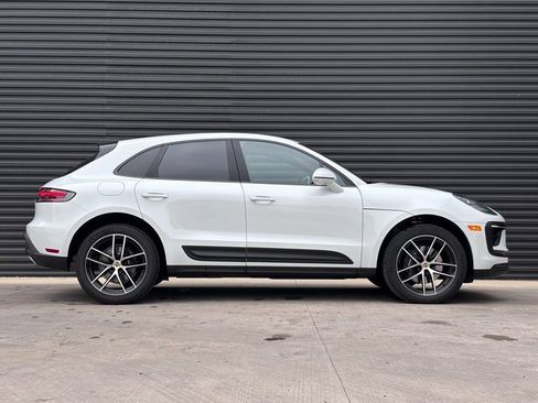 Certified 2026 Porsche Macan image 8