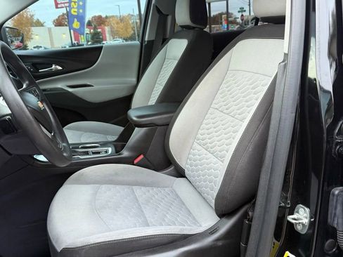 Used 2018 Chevrolet Equinox LT FWD image 10