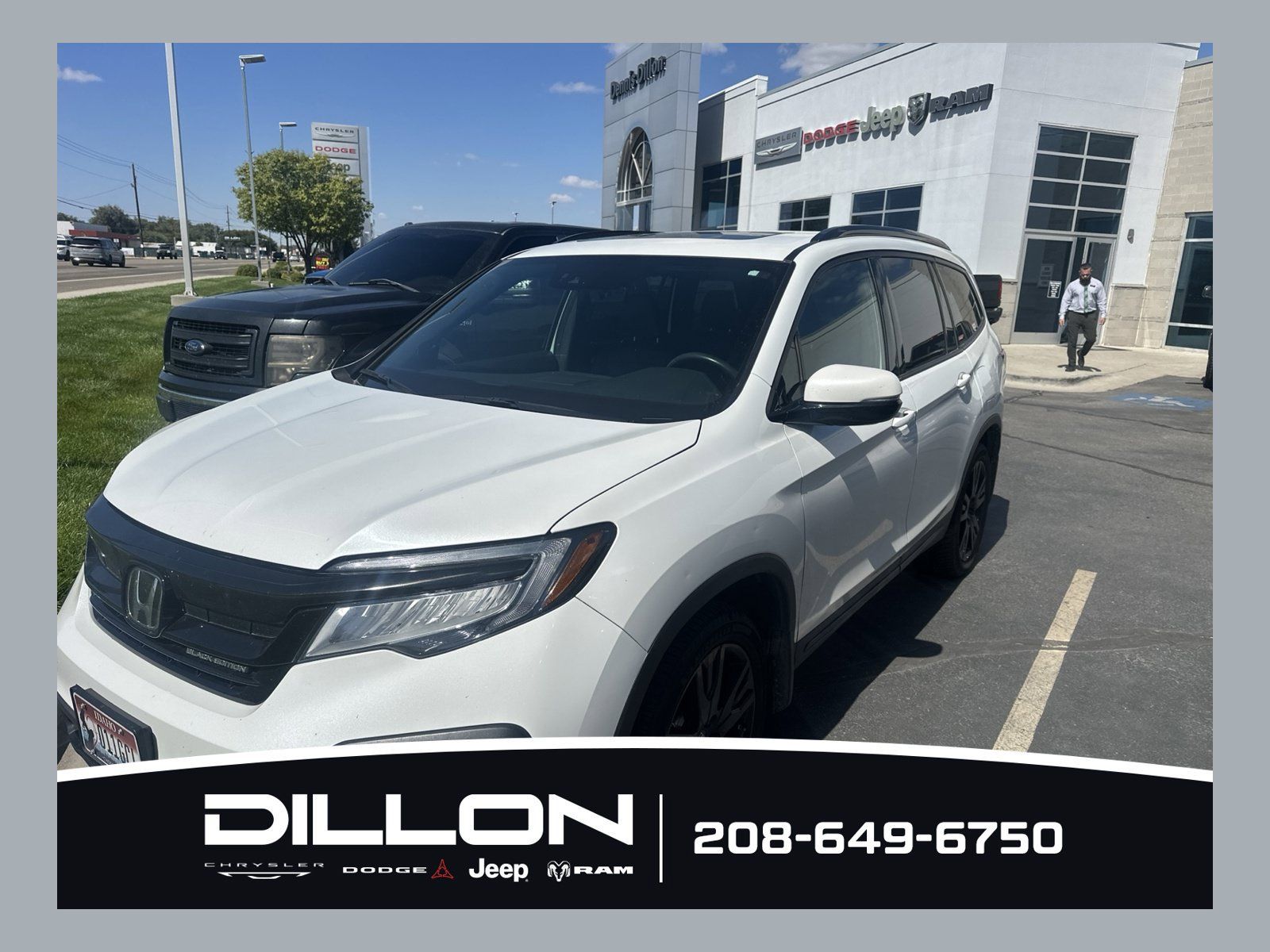 Used 2022 Honda Pilot Black Edition image 1