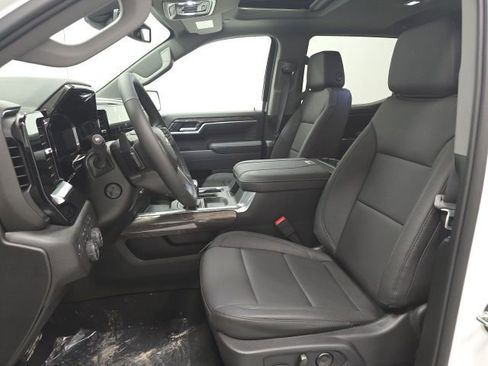 New 2026 Chevrolet Silverado 1500 LTZ w/ LTZ Premium Package AWD/4WD image 19