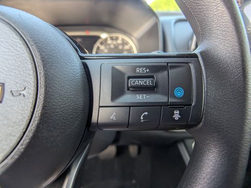 Used 2023 Nissan Rogue SV AWD/4WD image 26