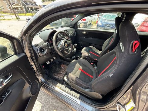 Used 2015 FIAT 500 Abarth w/ Beats Audio Package image 11