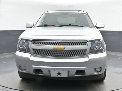 Used 2013 Chevrolet Avalanche LT AWD/4WD image 3
