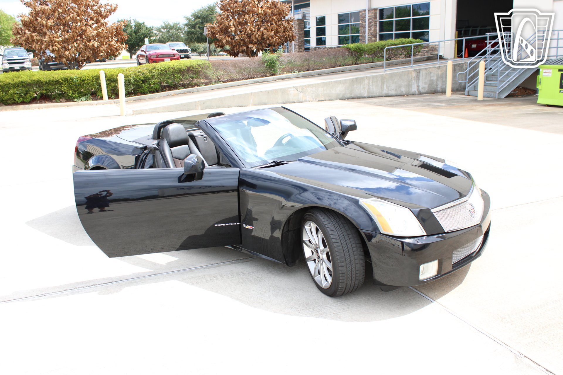Used 2006 Cadillac XLR V RWD image 25