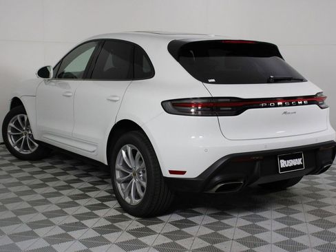 New 2026 Porsche Macan image 3