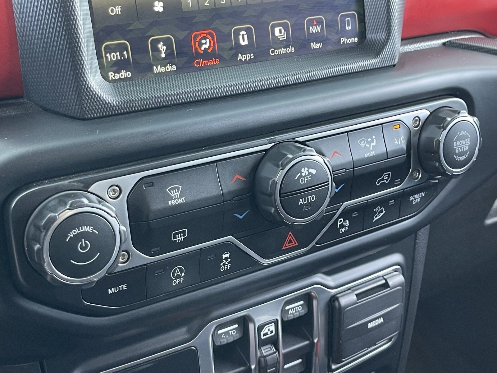 Used 2019 Jeep Wrangler Unlimited Rubicon AWD/4WD image 27