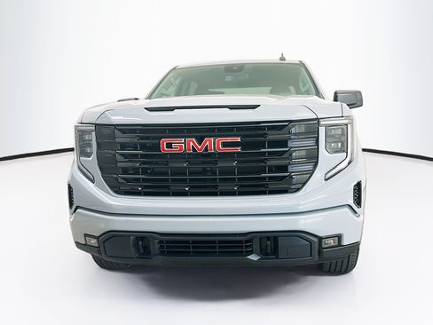 Used 2024 GMC Sierra 1500 Elevation AWD/4WD image 2