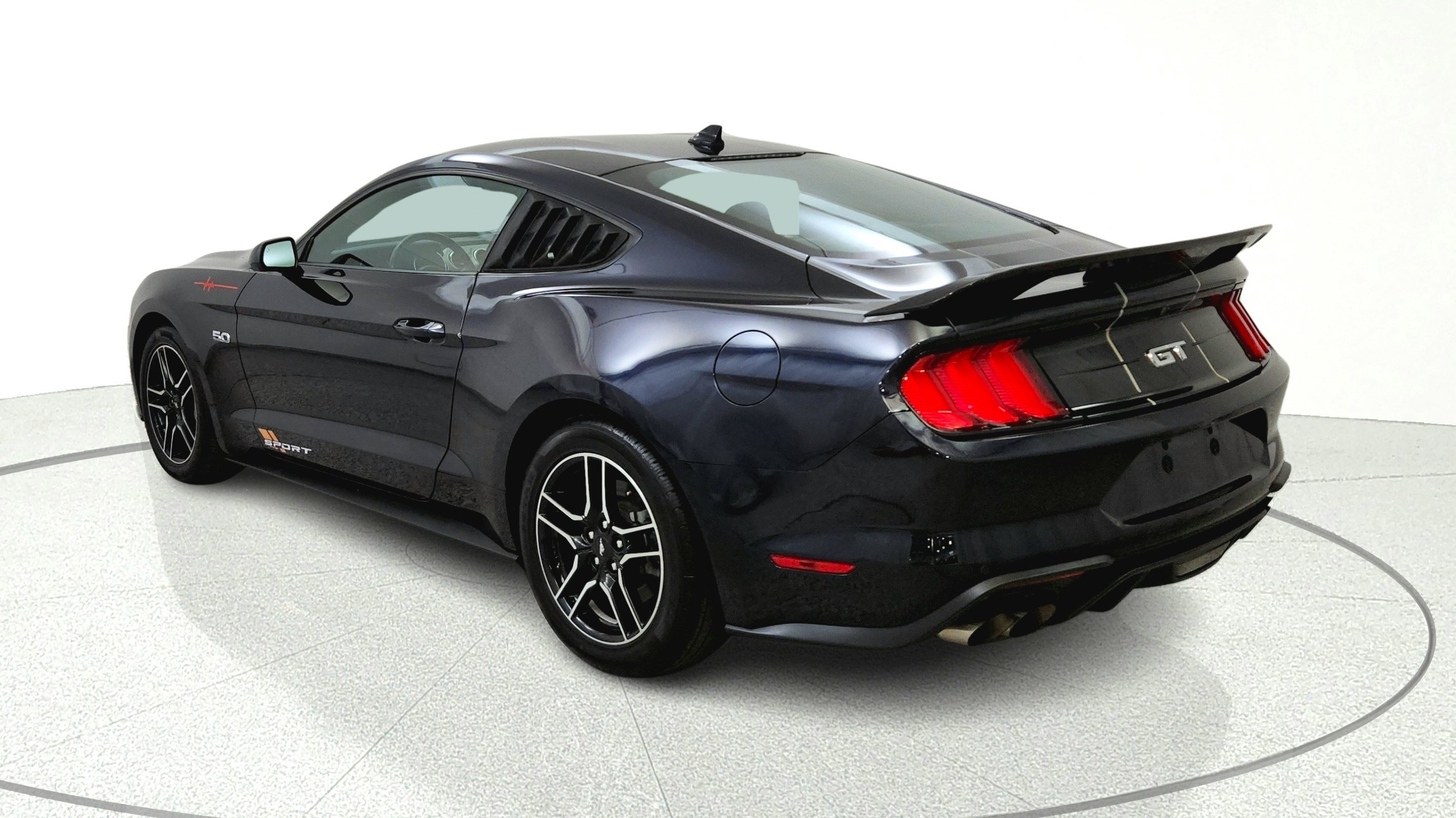 Used 2021 Ford Mustang GT RWD image 5