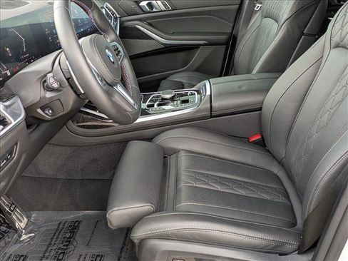 Certified 2025 BMW X7 M60i w/ Climate Comfort Package image 17