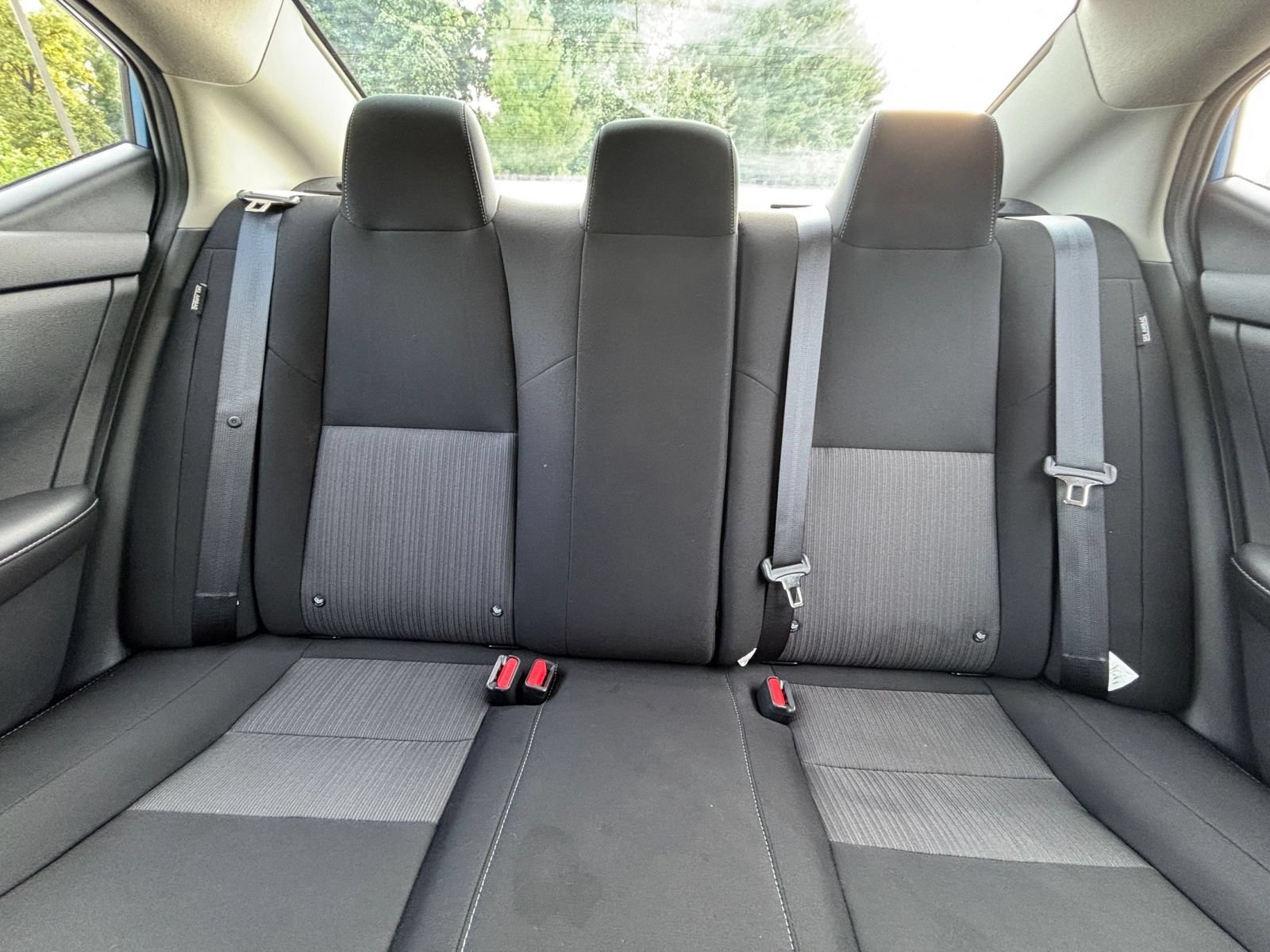 Used 2025 Nissan Sentra SV FWD image 32