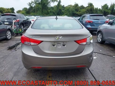Used 2013 Hyundai Elantra GLS w/ Preferred Pkg image 9
