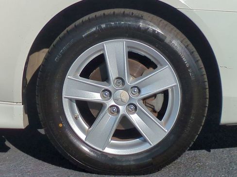 Used 2014 Mitsubishi Lancer SE image 11