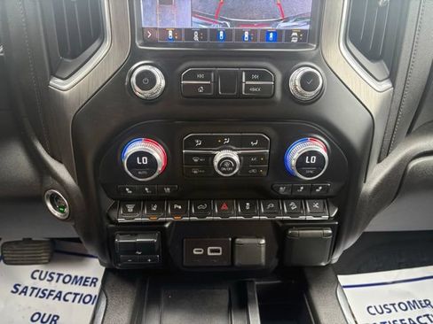 Used 2023 GMC Sierra 2500 Denali w/ Denali Ultimate Package AWD/4WD image 22