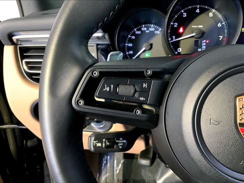 Certified 2023 Porsche Macan AWD/4WD image 27