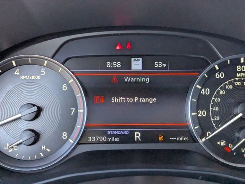 Used 2022 INFINITI QX50 Essential image 34