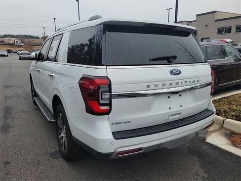 Used 2023 Ford Expedition Limited image 6