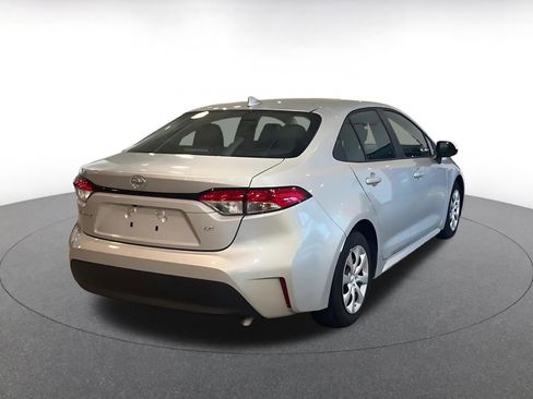 Used 2025 Toyota Corolla LE image 14