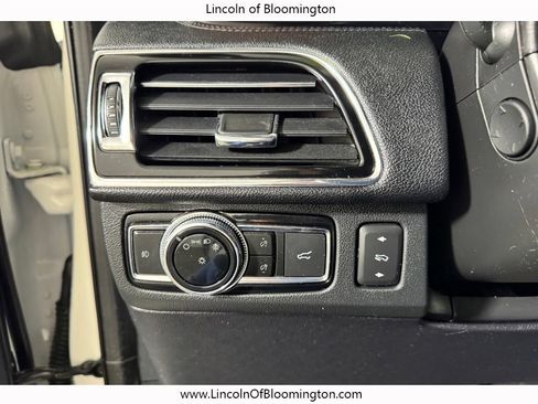 Used 2020 Lincoln Navigator Reserve w/ Equipment Group 208A Reserve AWD/4WD image 19