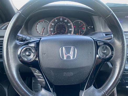 Used 2017 Honda Accord Sport image 13