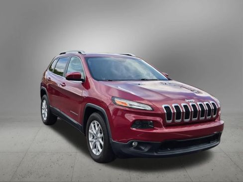 Used 2015 Jeep Cherokee Latitude FWD image 8