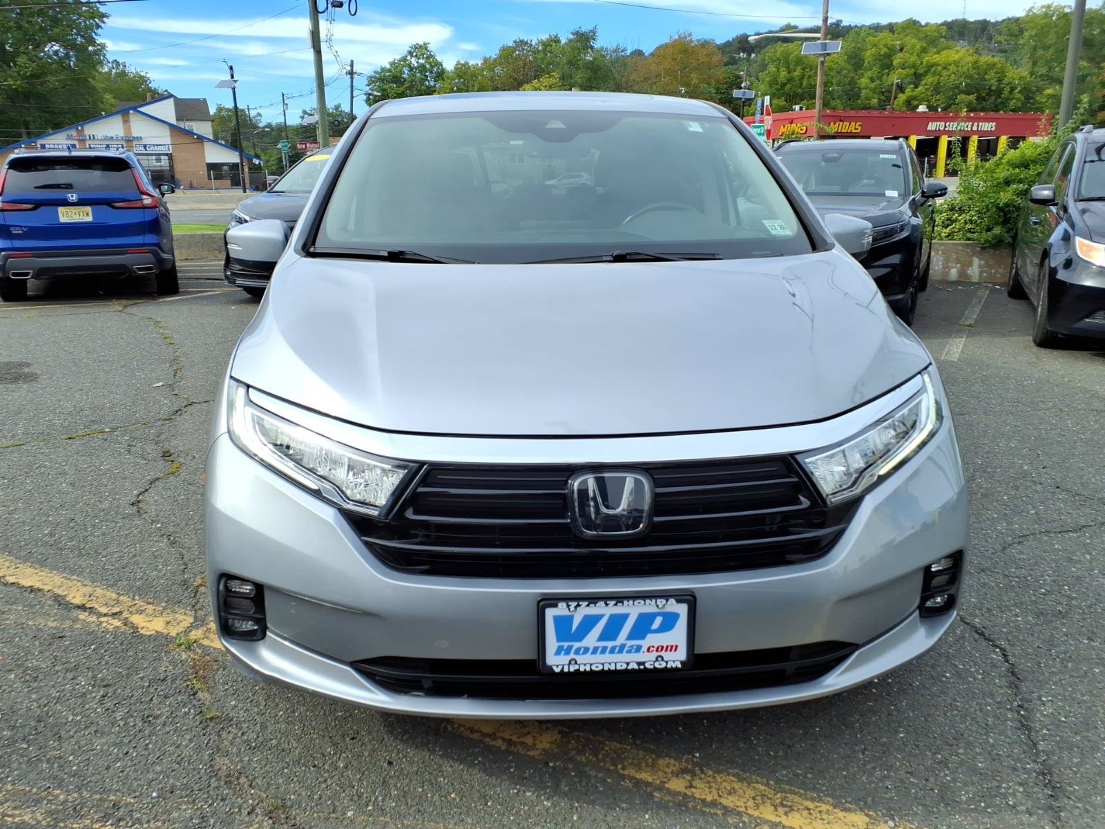 Certified 2024 Honda Odyssey EX-L image 2