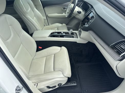 Used 2022 Volvo XC90 T8 Inscription w/ Advanced Package AWD/4WD image 13