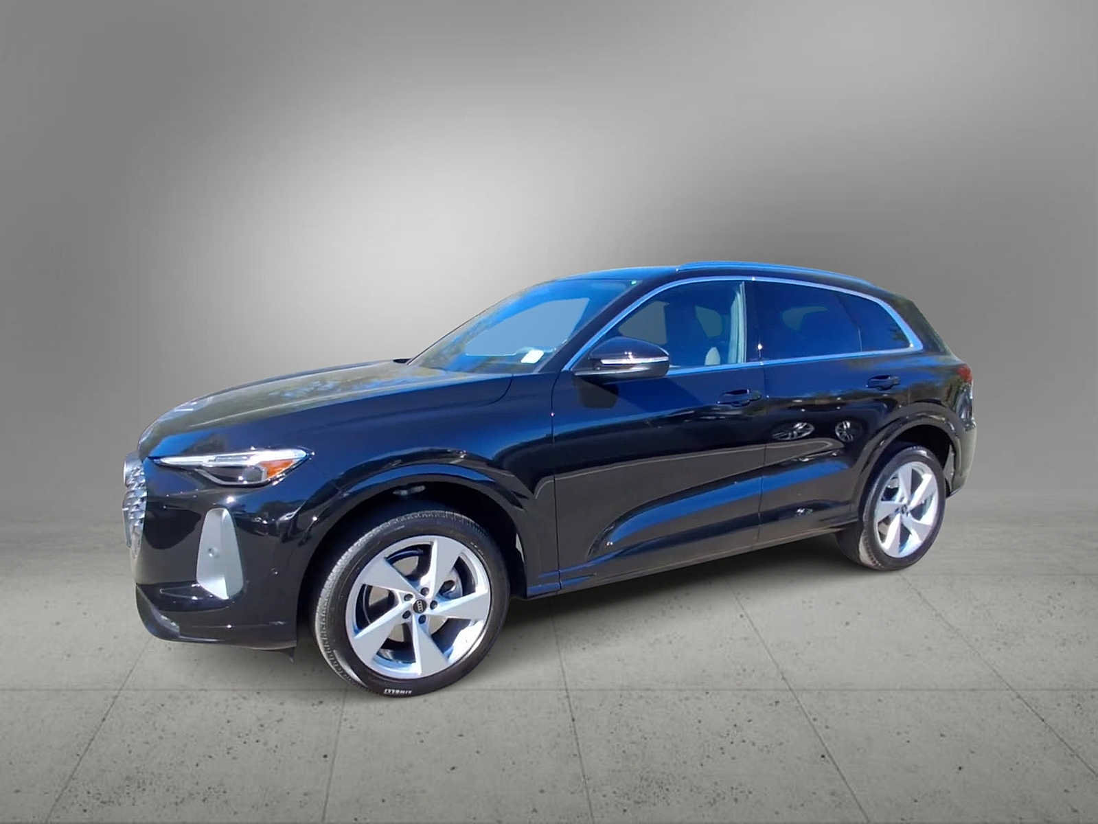 Certified 2025 Audi Q5 Premium Plus AWD/4WD image 4