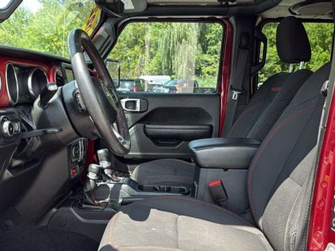 Used 2022 Jeep Wrangler Unlimited Rubicon w/ Dual Top Group AWD/4WD image 13