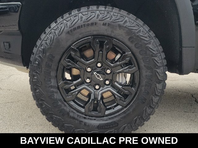 Used 2025 Chevrolet Silverado 1500 ZR2 w/ Technology Package AWD/4WD image 10