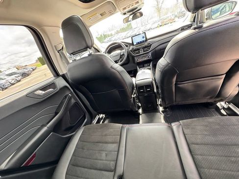 Certified 2022 Ford Escape SEL w/ SEL Stealth AWD Package image 27