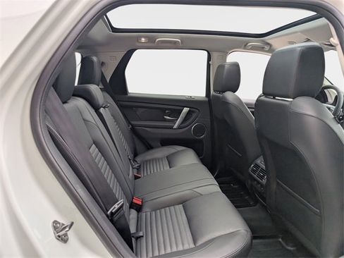 Used 2024 Land Rover Discovery Sport S image 6
