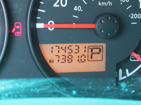 Used 2006 Nissan Xterra S AWD/4WD image 19