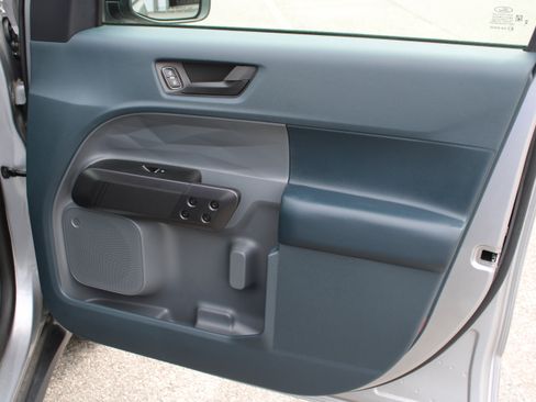 Used 2023 Ford Maverick XLT w/ XLT Luxury Package FWD image 16