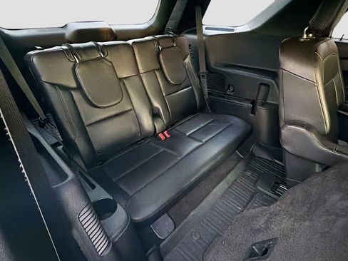 Used 2020 Ford Explorer XLT w/ Equipment Group 202A image 23