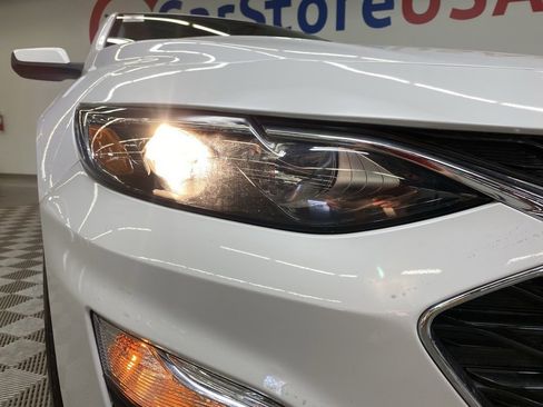 Used 2023 Chevrolet Malibu RS image 2