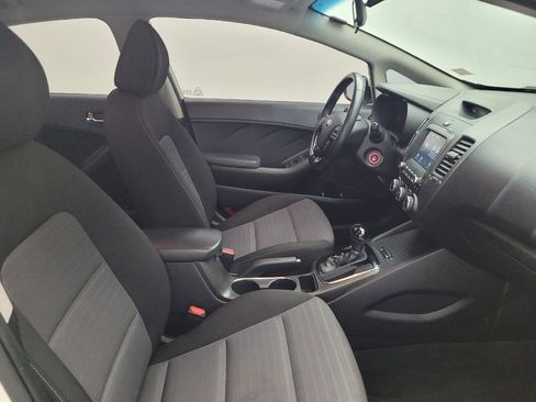 Used 2017 Kia Forte S FWD image 21