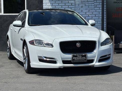 Used 2018 Jaguar XJ R-Sport image 3
