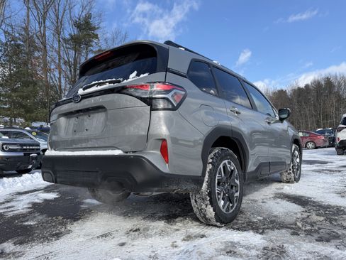 Used 2025 Subaru Forester Premium w/ Convenience Package #1 image 12