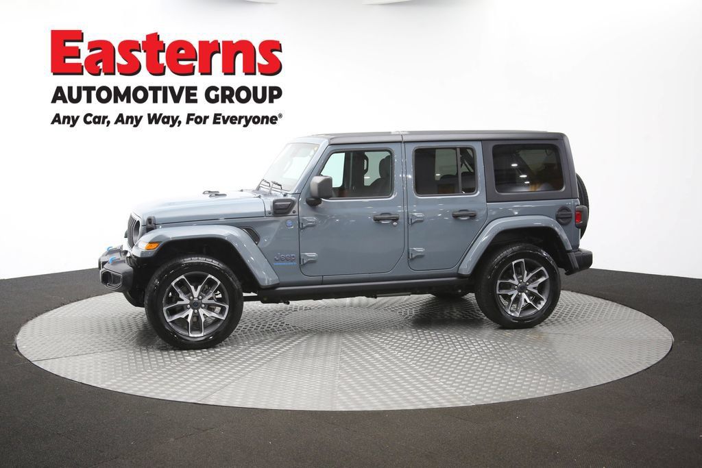 Used 2024 Jeep Wrangler Unlimited w/ Convenience Group AWD/4WD image 61