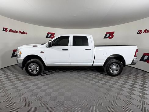 Used 2024 RAM 2500 Tradesman w/ Chrome Appearance Group AWD/4WD image 3