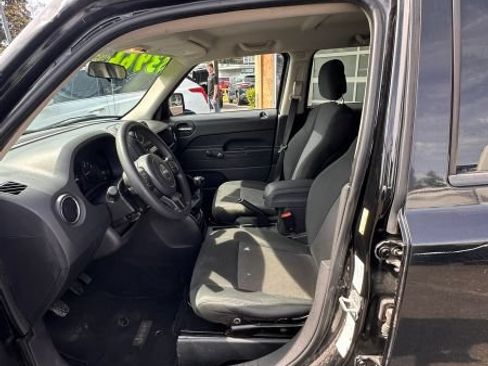 Used 2012 Jeep Patriot Sport FWD image 11
