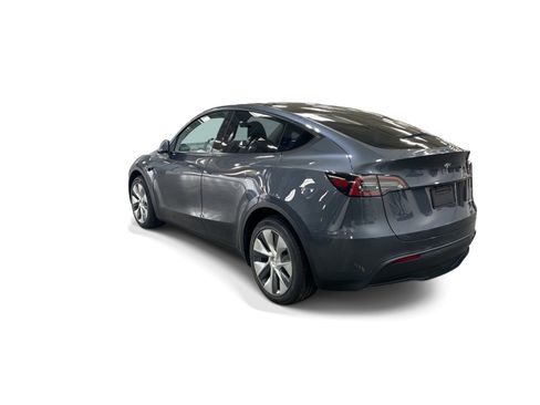 Certified 2023 Tesla Model Y AWD image 4