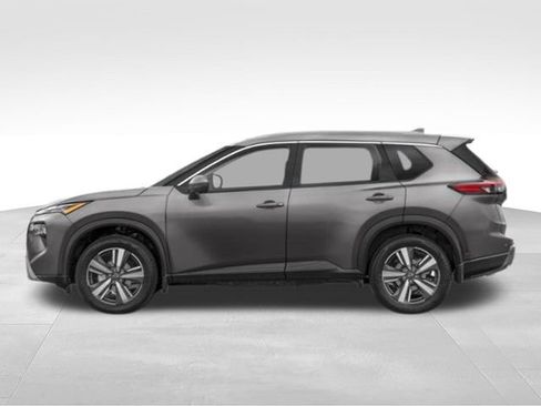 Certified 2025 Nissan Rogue SL FWD image 39